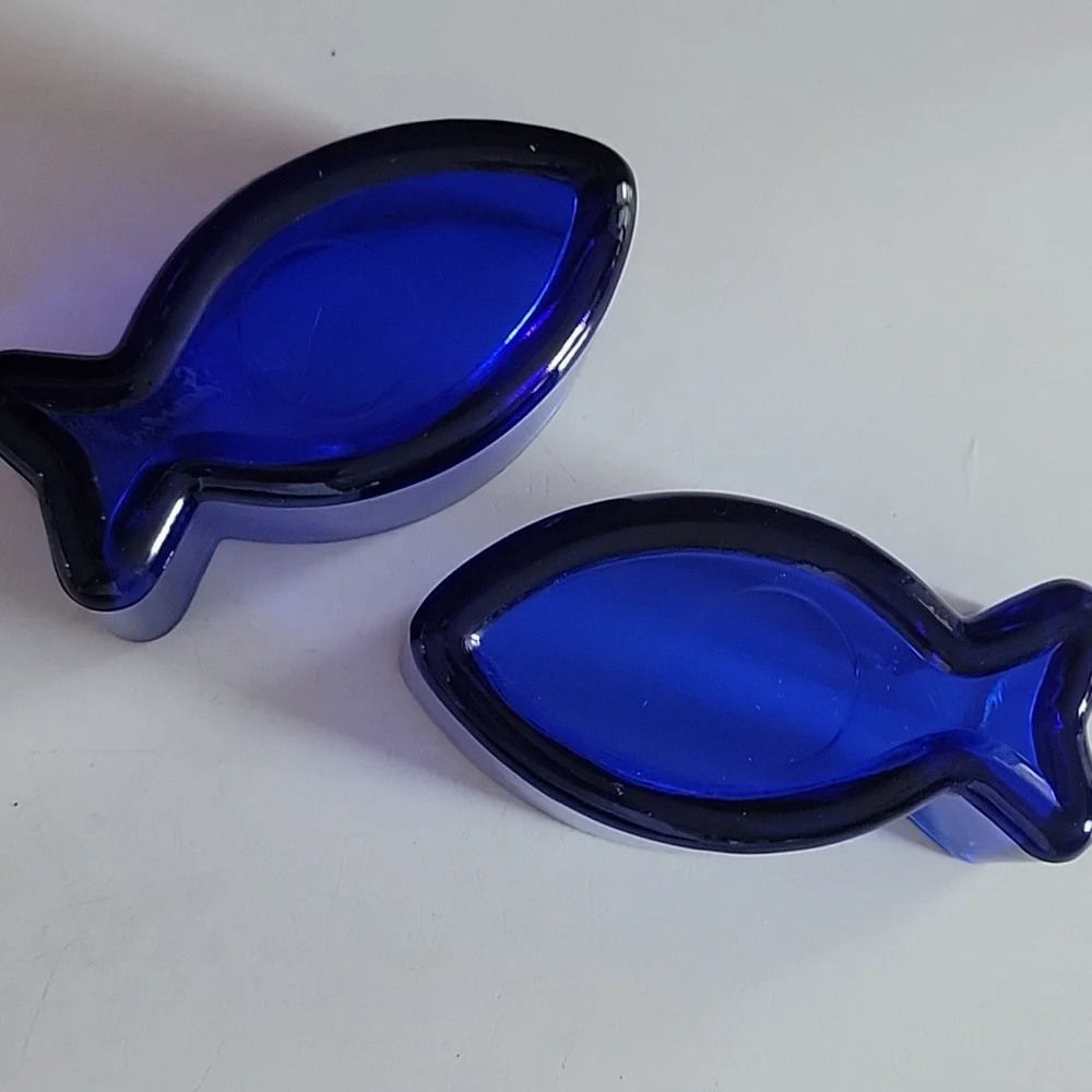COLBALT BLUE GLASS FISH SNACK BOWLS PIER 1 2 BUNDLE